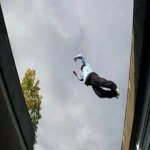 مصرع سائق سقط من الطابق الرابع خلال هروبه من قسم تنفيذ الأحكام بفاقوس