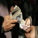 القبض على سائق أثناء تلقيه رشاوى لإنهاء مصالح المواطنين بأبو حماد