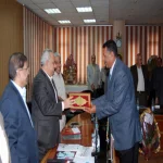 بالصور.. محافظ الشرقية يكرم قيادات التموين والقوى العاملة بالعاشر