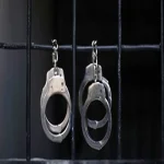 إخلاء سبيل ضابط شرطة وخفرين فى واقعة مقتل شاب بأبوكبير