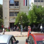 "تجارة الزقازيق" تحيل طالبين لمجلس تأديب بعد ضبطهما بتسريب الامتحان