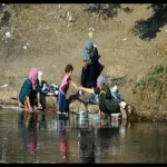 وفاة ربة منزل غرقا أثناء غسيل المواعين بترعة