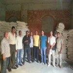 بالصور ..توزيع 112 طن سكر على المواطنين بـ6.5 جنيه للكيلو فى الشرقية