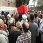 تشييع جثمان رقيب الشرطة الشهيد فى جنازة عسكرية بمسقط رأسه بديرب نجم