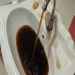 "بالصور"أهالي «أبو كبير» يشتكون من سوء حالة مياه الشرب