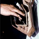 القبض على عصابة تخصصت فى سرقة حقائب النساء بديرب نجم