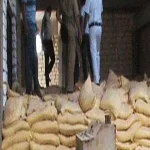 ضبط صاحب مخبز بدون ترخيص وبحوزته 5 شكائر دقيق بمنيا القمح