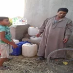 صور| انقطاع المياه عن قرية 5 أشهر.. والأهالي: «العطش هيموتنا»