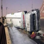 انقلاب سيارة مواد بترولية بطريق «الزقازيق - فاقوس»