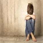 شاب يستدرج ابن زميله بالعمل ويعتدى عليه جنسيا فى مشتول السوق 