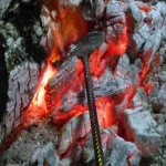 زوجة تتقدم ببلاغ ضد «حماتها» لقيامها بتعذيبها بمدينه بلبيس