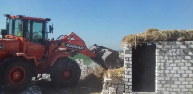 إزالة 17 حالة تعدٍ على الأراضي الزراعية في الشرقية