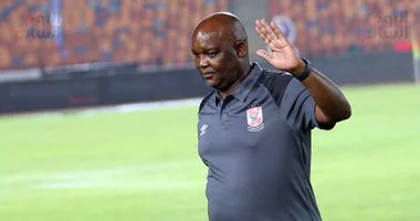 موسيماني يطلب تقريراً عن 9 أهلاوية قبل نهائى دورى أبطال أفريقيا