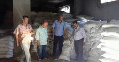 تموين الشرقية يتحفظ على 15 طن مواد غذائية ضبطوا في منشآت بدون تراخيص