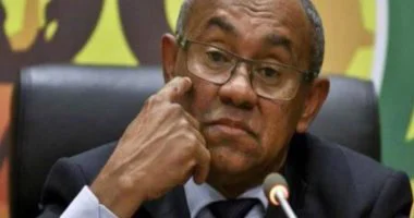 فيفا يقرر إيقاف أحمد أحمد رئيس الكاف 5 سنوات بسبب اتهامات الفساد المالى