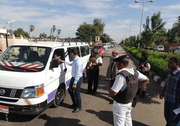 ضبط سائق أثناء القيادة تحت تأثير المخدر بفاقوس فى حملة مرورية