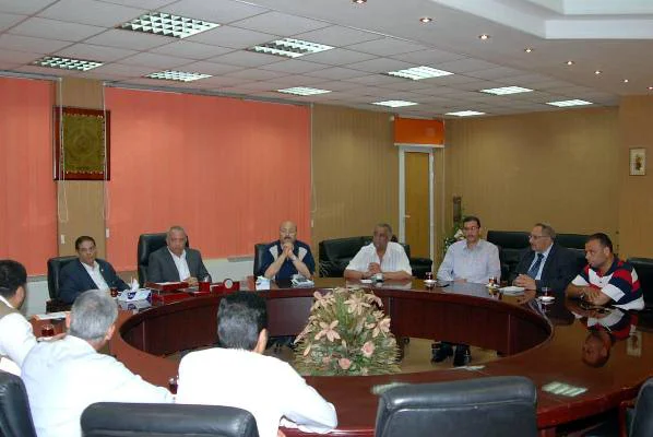 محافظ الشرقية يجتمع بلجنة تطوير مدينة الزقازيق والسبب...؟