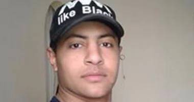 أهالى قرية "تلبانة" بمنيا القمح يشيعون جثمانى شابين من ضحايا غرق مركب رشيد