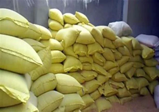 ضبط 8 أطنان أرز وسكر قبل بيعها بالسوق السوداء في الشرقية