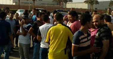 إضراب عمال شركة سيراميك بالعاشر لليوم الرابع للمطالبة بالزيادات
