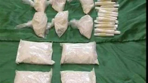 القبض على عاطلين وبحوزتهما 17 لفافة هيروين وسلاح نارى وأبيض بالزقازيق