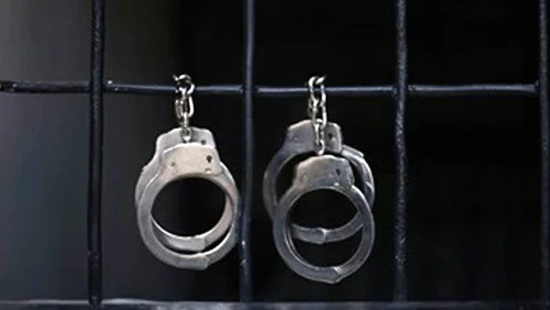 إخلاء سبيل ضابط شرطة وخفرين فى واقعة مقتل شاب بأبوكبير