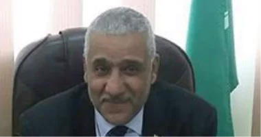 القوى العاملة بالشرقية تصرف 83 ألف جينه إعانة لعمال مصنع الملابس