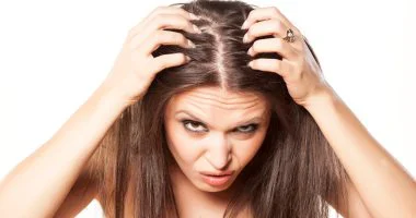 تخلصى من قشرة الشعر بالأسبرين والملح والصبار