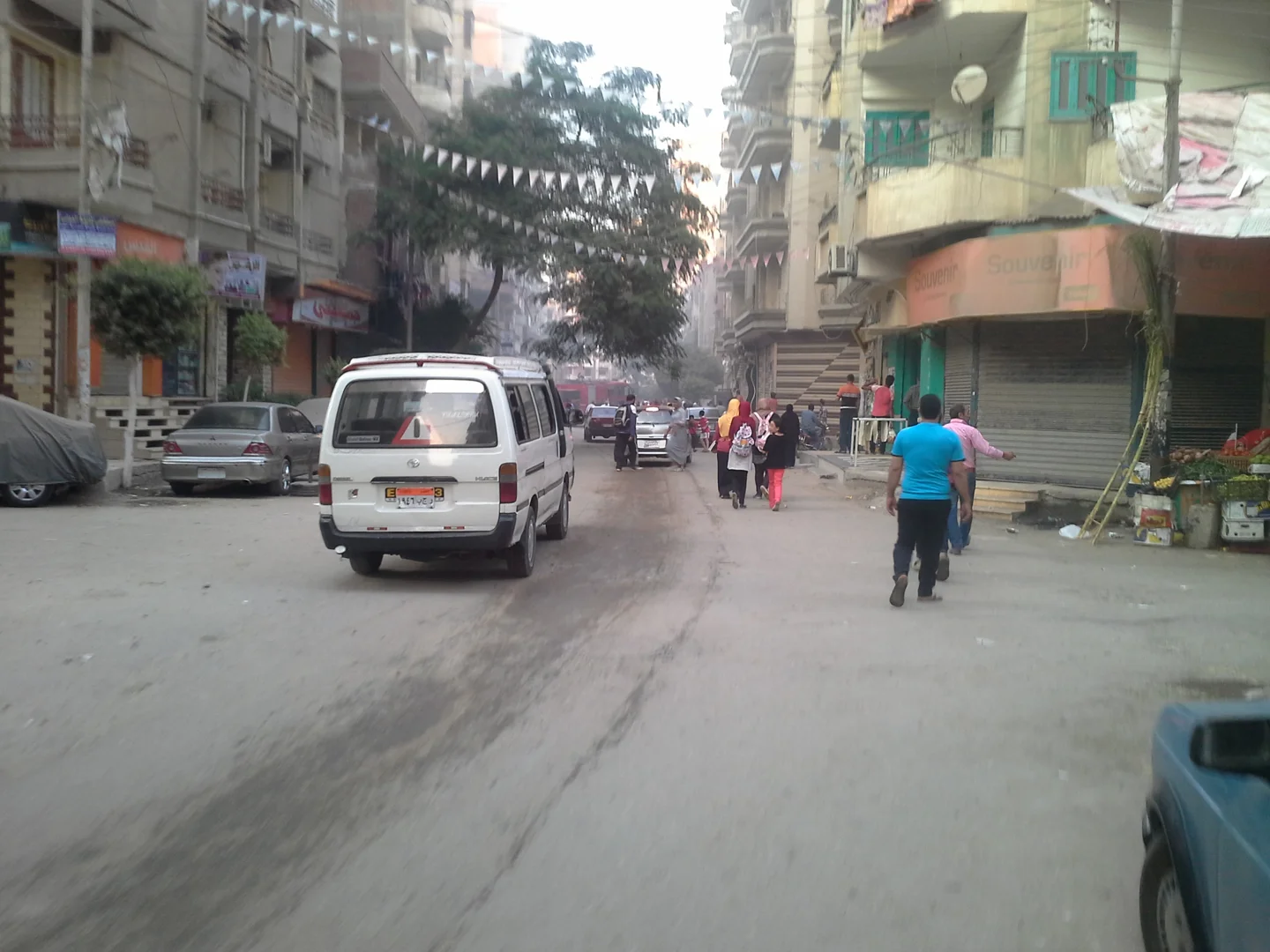 حريق هائل ببرج سكني بالزقازيق والحمايه المدنيه تستجيب قبل ان تلتهم النيران المبنى