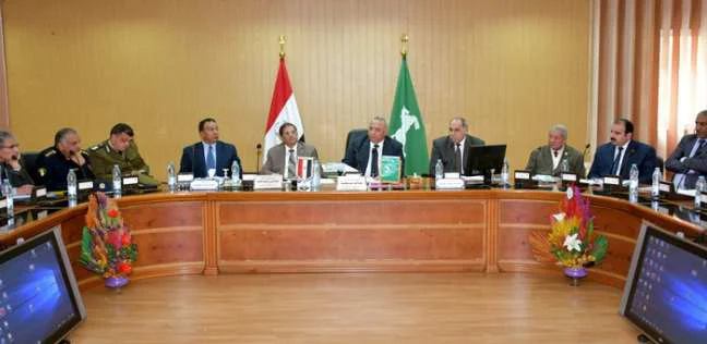 رفع حالة الطوارئ بالشرقية خلال إحتفالات 25 يناير..المحافظ يهنئ مدير الأمن