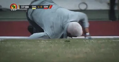 نائب رئيس الاتحاد السودانى: اعتداء الحكم على مدرب المنتخب لم يحدث فى التاريخ