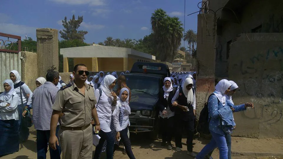 "بالصور"الأمن يطارد بلطجية تحرشوا بطالبات مدارس الحسينية
