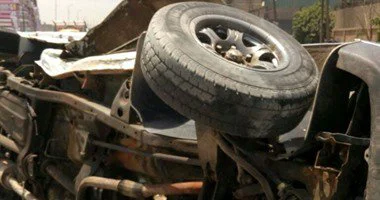 انقلاب سياره تقل 5 أطفال معاقين بطريق العاشر القاهرة