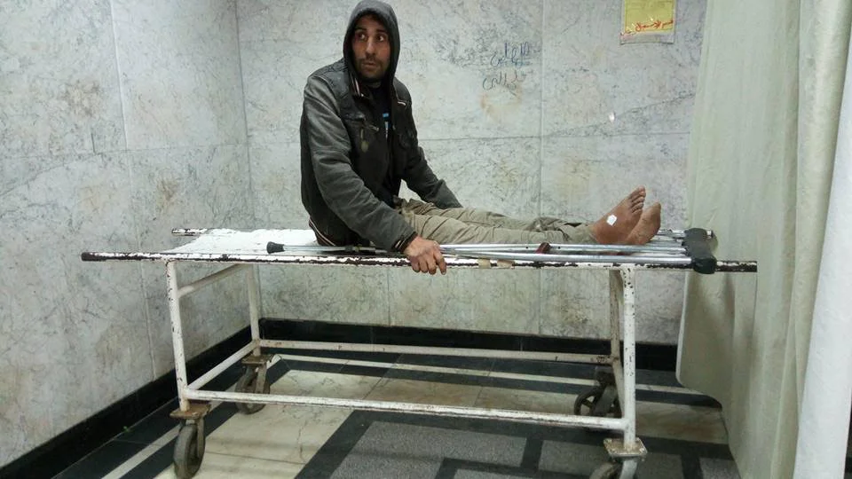 بالصور| مستشفى بالشرقية يحتجز "مشرد" عثر عليه فى حالة خطرة