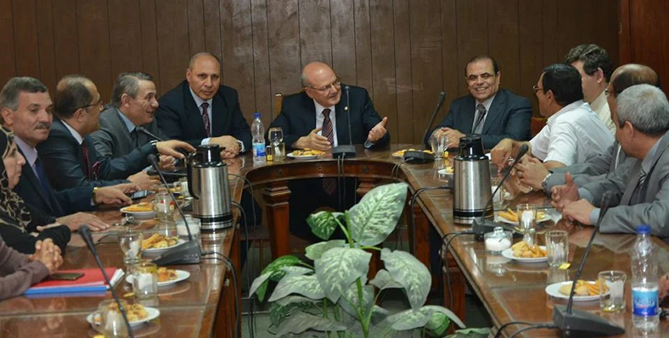 إنشاء مركزا للتدريب والتعليم المستمر بجامعة الزقازيق 