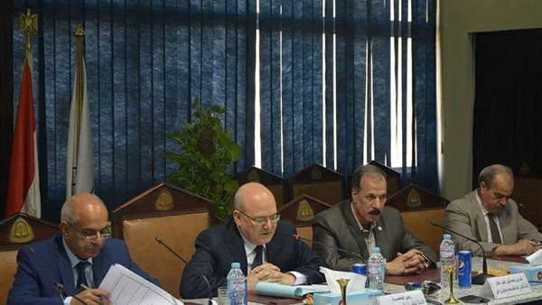 بالأسماء.. تعيينات وترقيات جديدة بكلية الطب البشري في الزقازيق