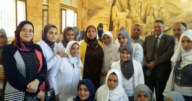 «قومى المرأة» بالشرقية يناقش مع الطالبات مخاطر الزواج المبكر