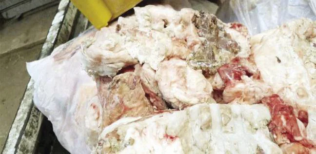 ضبط 1.458 طن دجاج وبامية منتهية الصلاحية ببلبيس