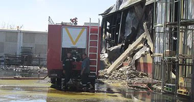 الحماية المدنية تسيطر على حريق مخزن أخشاب بمدينة منيا القمح