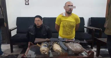 ضبط عاطلان بحوزتهما بندقية و6 كيلو بانجو بأبوحماد