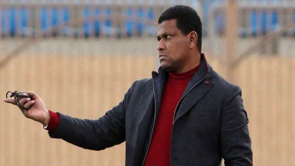 تفاصيل عقد علاء عبد العال مع فريق الشرقية