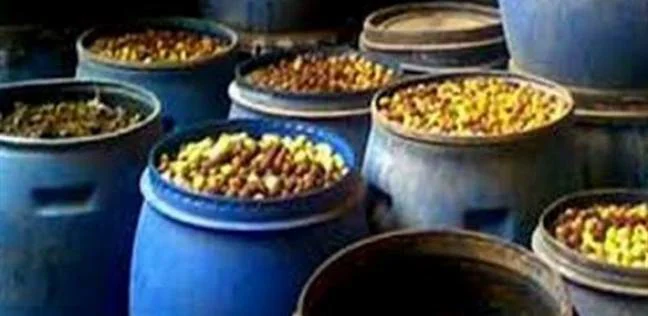 ضبط أكثر من طن مخلل داخل مطعم دون ترخيص في العاشر من رمضان