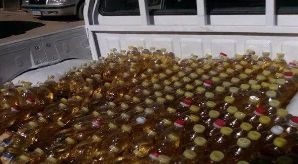 ضبط 1.160 طنًا من السكر والزيت مجهولة المصدر داخل محل مواد غذائية بفاقوس