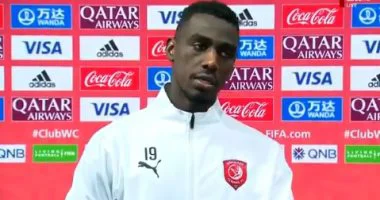 لاعب قطرى لـ المعز: احمد ربك أنك اتهزمت بهدف.. بوابة الأهلي أقدم من دوري قطر