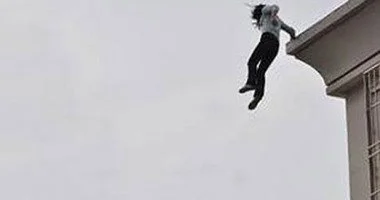 نجاة سيدة من الموت بعد سقوطها من الطابق الـ15 بفندق فى بوخارست