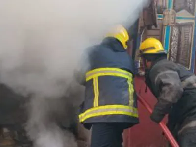 السيطرة على حريق داخل بارتشن تحت الإنشاء بمحطة وقود العاشر من رمضان