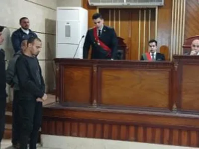 لحظة ندم وبكاء المتهم بالتعدى على طفلة بلبيس بعد تحويله للمفتى.. فيديو