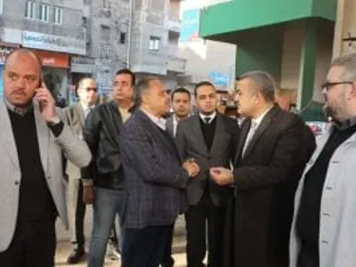 محافظ الشرقية يعاين هبوط محدود في البلاطة العلوية بكوبرى الصاغة