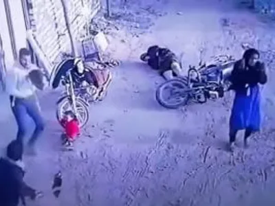 سبب خلافات الجيرة.. ضبط المتهمين بالتعدى بـ فأس على أسرة بالشرقية